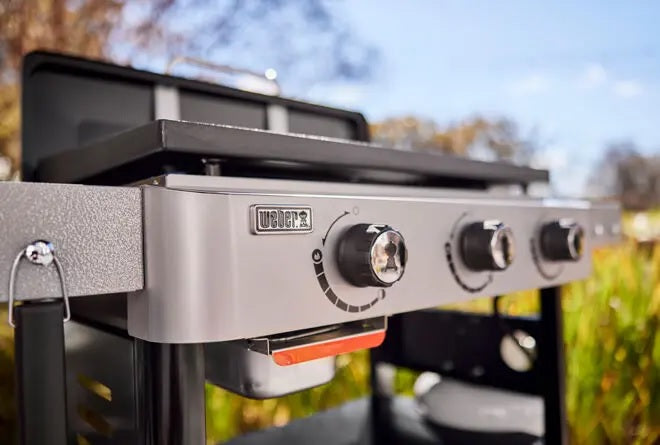 Weber 28" Griddle Liquid Propane Grill
