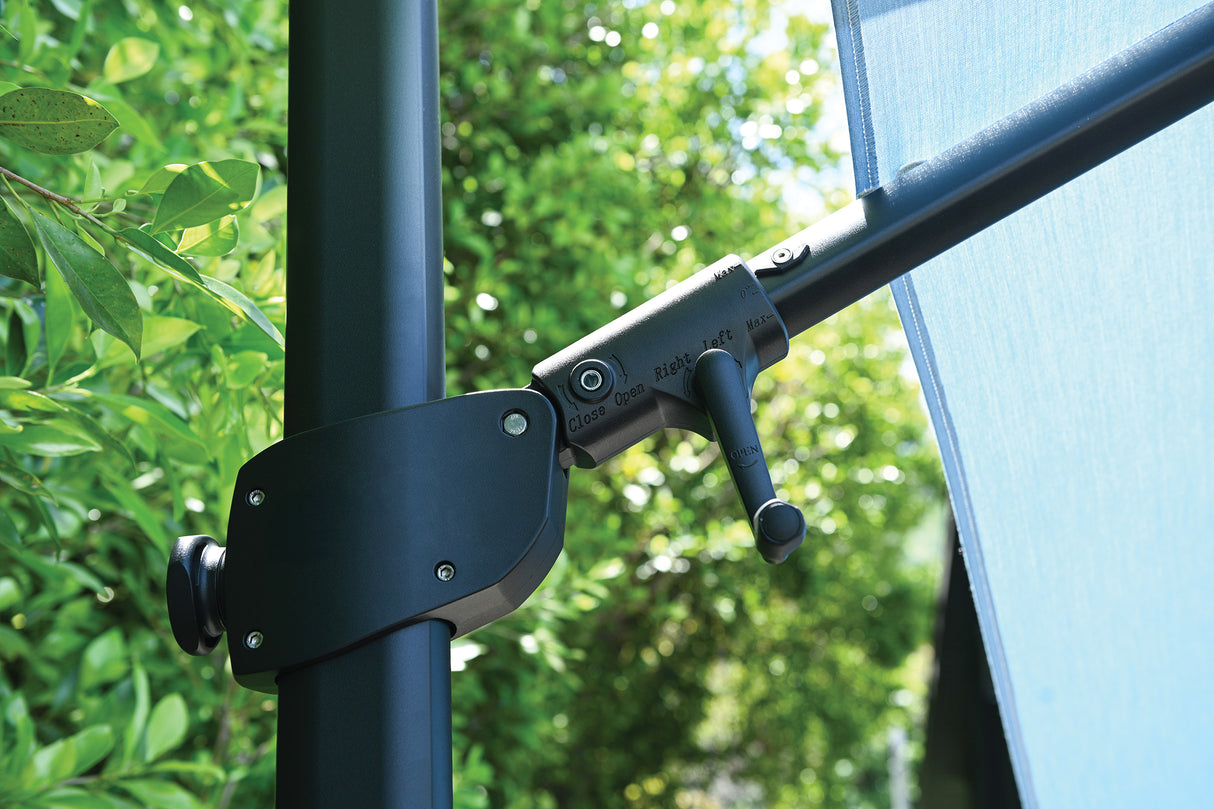 This is a lifestyle image showing what the umbrella pole and tilt lock looks like.