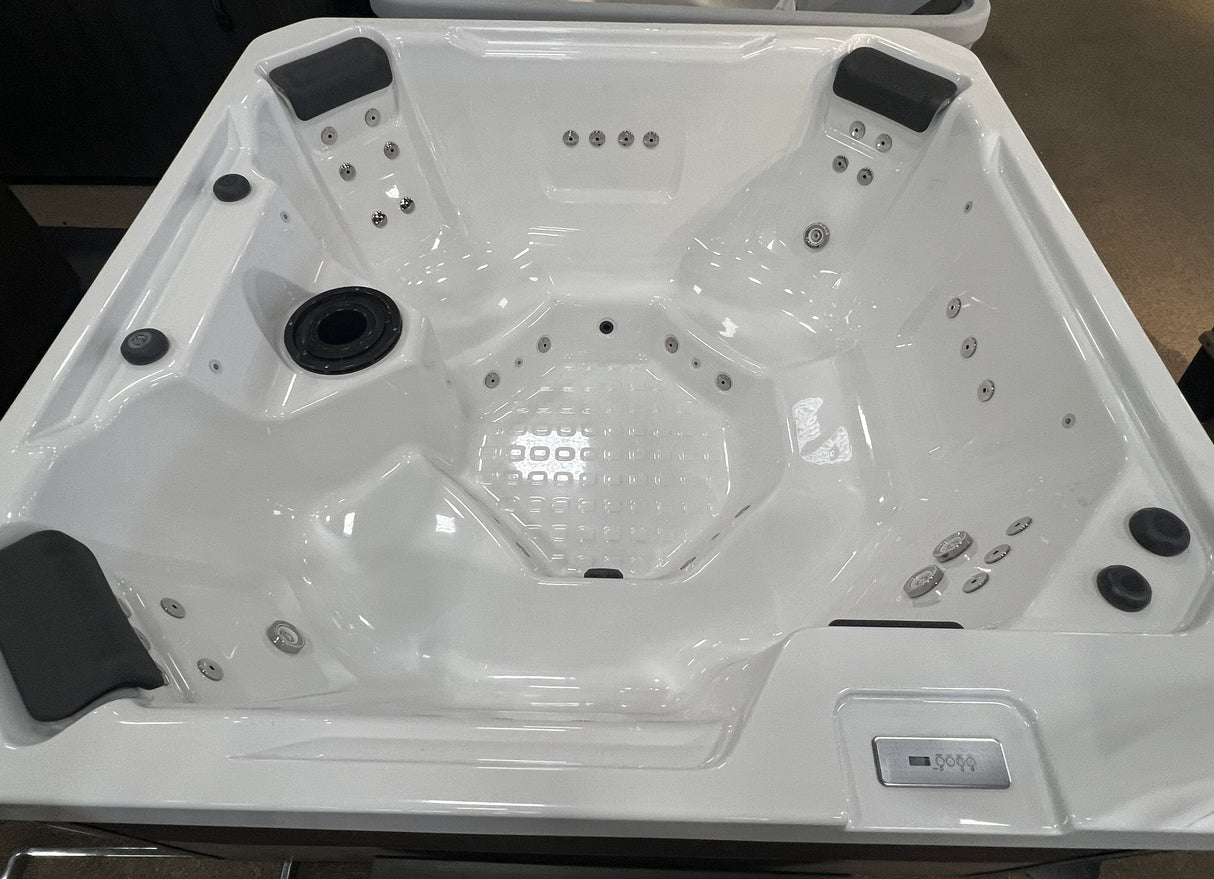 Clearance 2025 Enrich Harmony Hot Tub