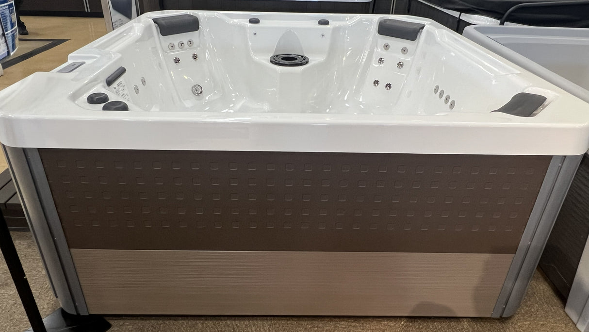 Clearance 2025 Enrich Harmony Hot Tub