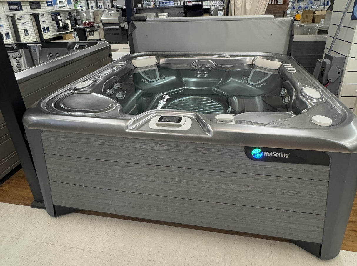 Outlet Hot Spring Highlife Vanguard Hot Tub