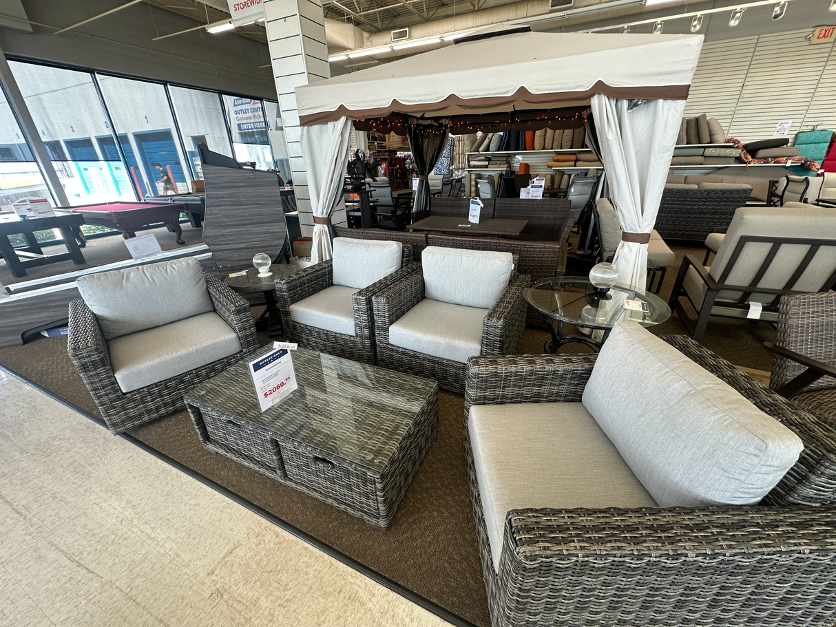 New Outlet Furniture!