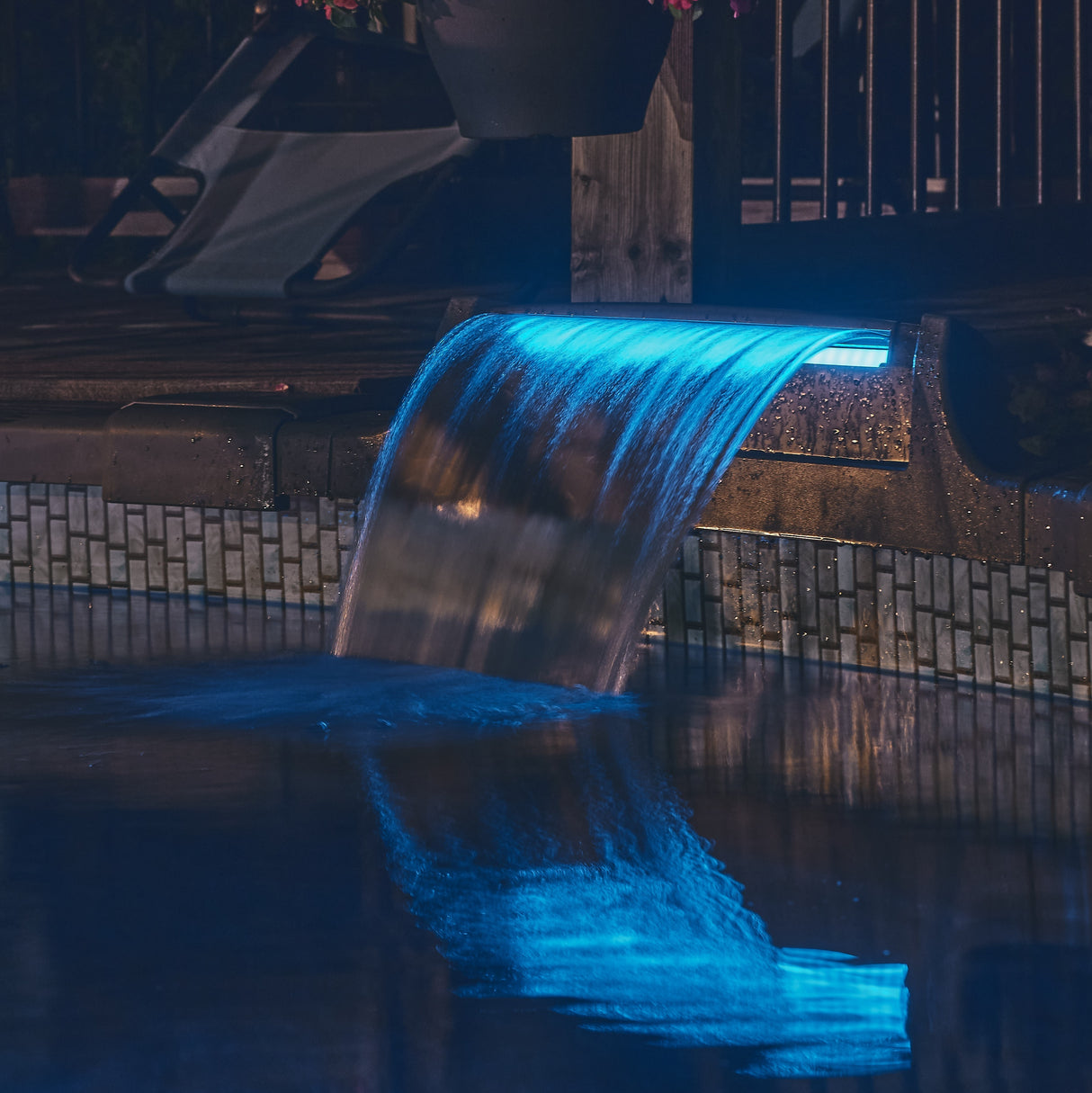 Star Series StarFall Feature for CARVIN® Pools