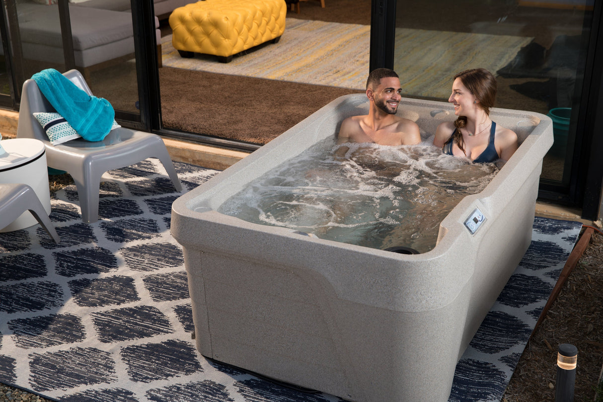 Freeflow Spas Mini™ Sport Hot Tub