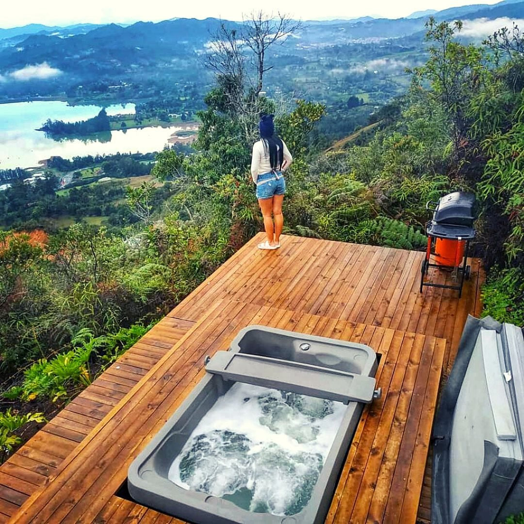 Freeflow Spas Mini™ Sport Hot Tub