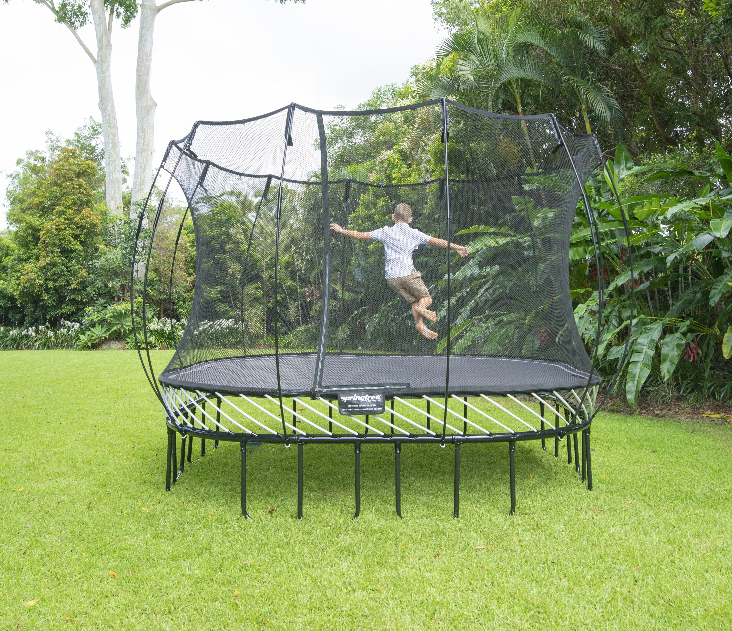 Springfree 11' x 11' Large Square Trampoline with Safety Enclosure