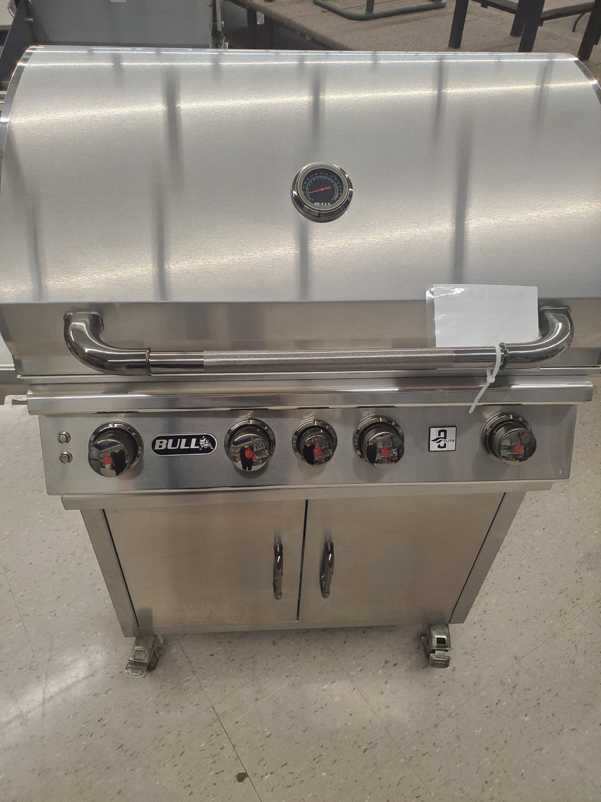 Outlet Bull Angus Elite Natural Gas Grill