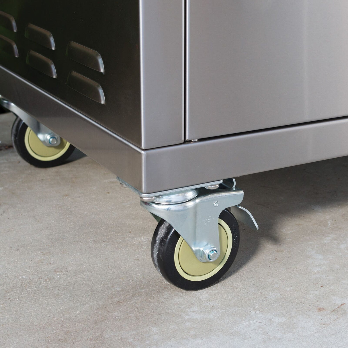 Bull Angus 30" 4-Burner Grill Cart