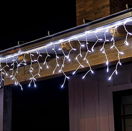 LED Auto Synchronizing Chasing/Color Changing Icicle Lights (Blue/White)