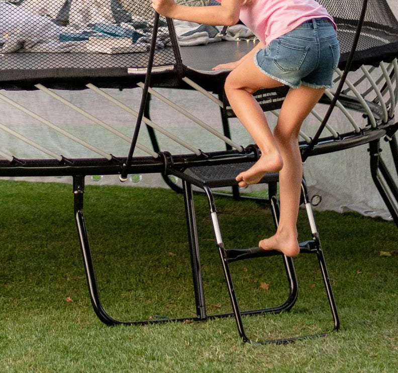 Springfree Trampoline FlexrStep™