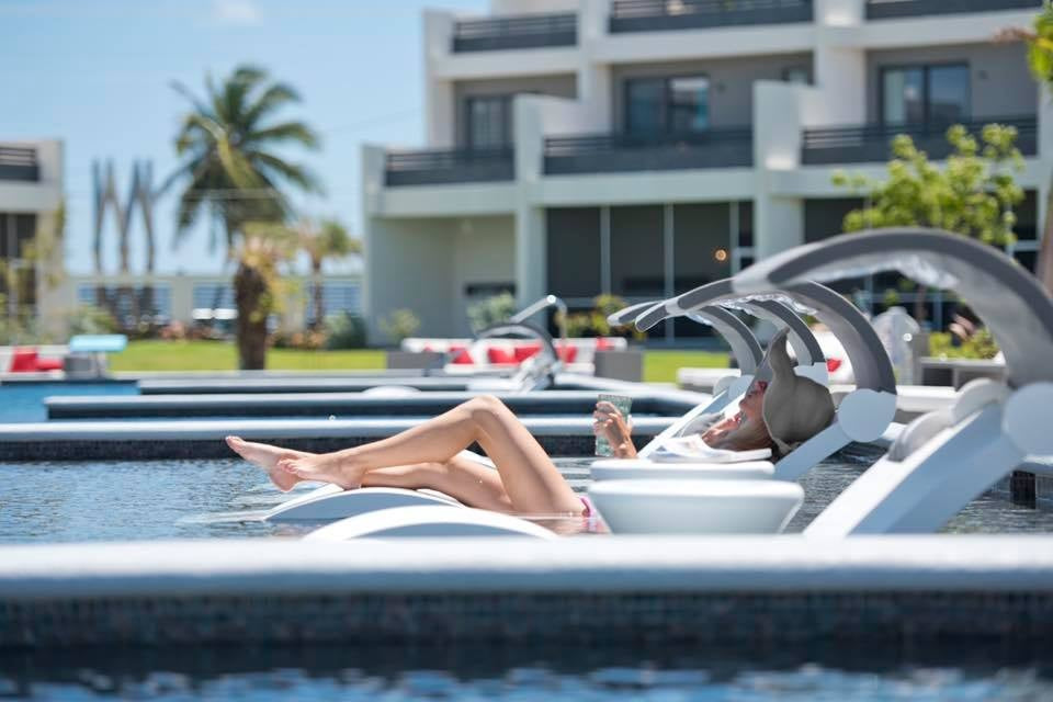 Signature in-Pool Chaise Lounge Chair Shade from Ledge Lounger