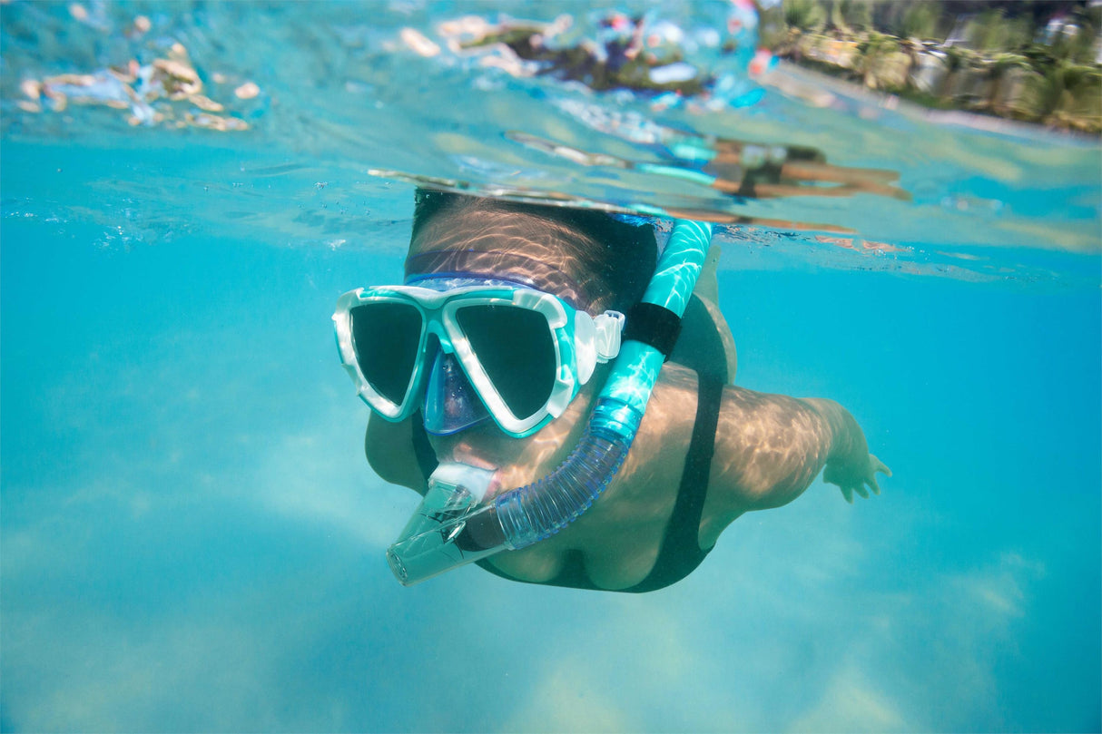 Swim mask and snorkel. There are two color options: black or teal.